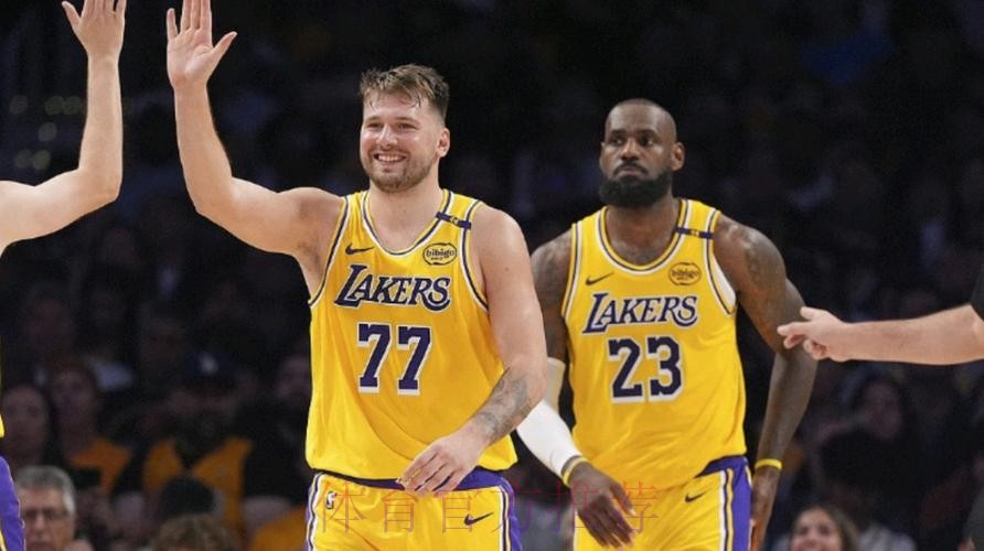 詹姆斯30+8+8东契奇30+10 湖人擒鹈鹕取得三连胜