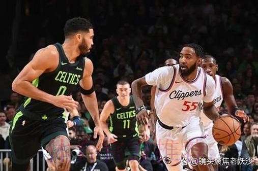 146分+24记三分!绿军造31分惨案,布朗刷爆NBA纪录,快船太难了 146分+24记三分!绿军造31分惨案,布朗刷爆NBA纪录,快船太难了